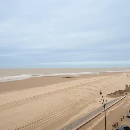 아파트 Stylish Coastal For 6 블랑켄베르크